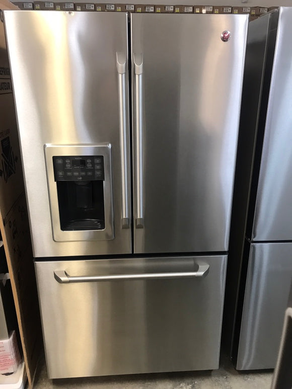 GE Cafe - 21.3 Cu.ft - Stainless - Refrigerator Bottom Freezer - CFC1RKBSS - Refurbished - 4470