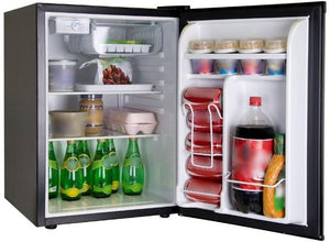 Magic Chef 2.6 Cu.ft Stainless Look Refrigerator Mini HMBR265SE1 New (Scratch and Dent) 3638